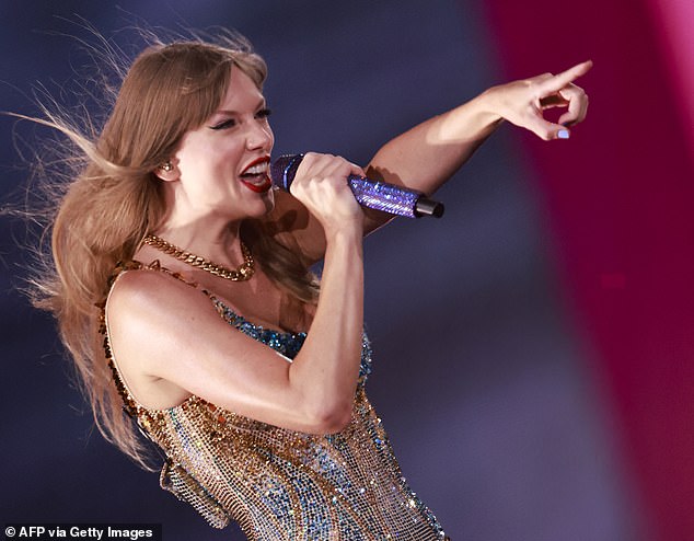 Over 15 years later, it looks like Taylor Swift, who is one of the biggest pop stars in the world, still remembers her time from high school in Tennessee - including her childhood friend, Jeffrey Lang