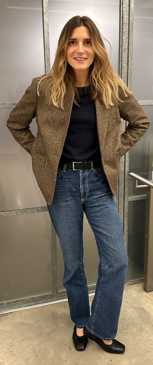 Dinah likes a good straight-leg jean, sometimes edging towards wide but nothing exaggerated